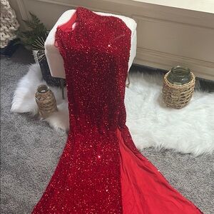 Elegant Red Sequin Evening Gown